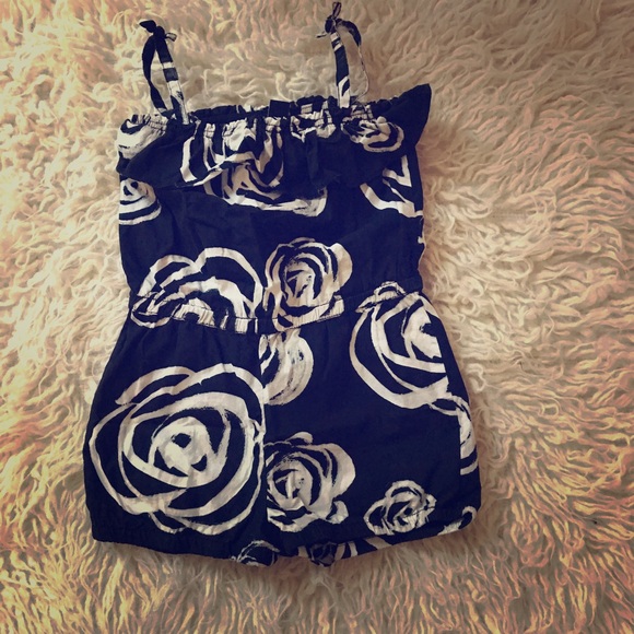 GAP Other - Baby Gap Sz 5 little girls Havana romper